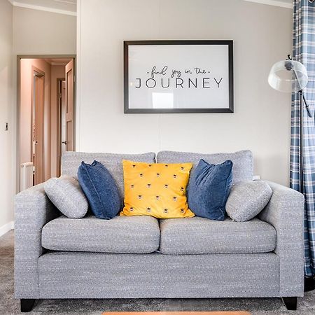 Oak Tree Timber Holiday Lodge Bassenthwaite Bagian luar foto