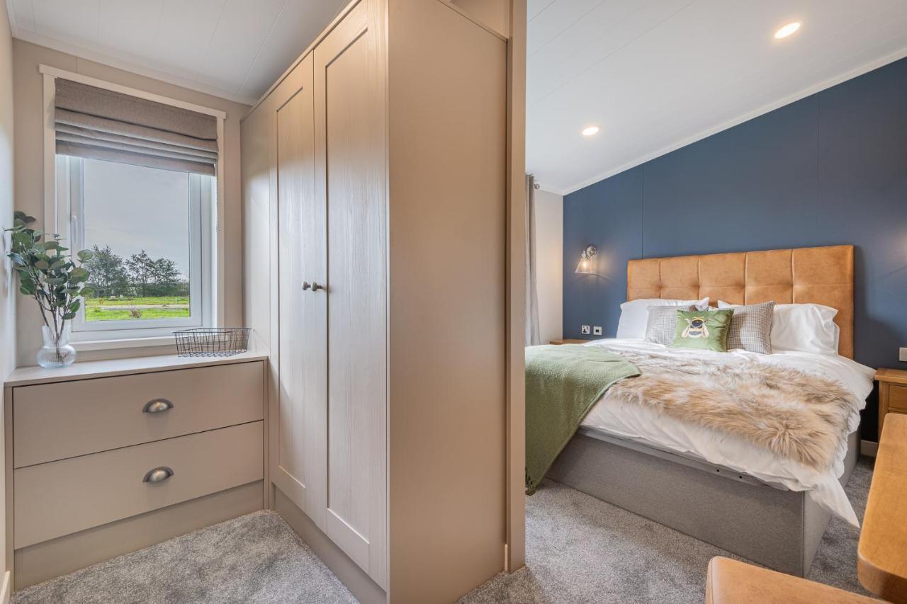 Oak Tree Timber Holiday Lodge Bassenthwaite Bagian luar foto