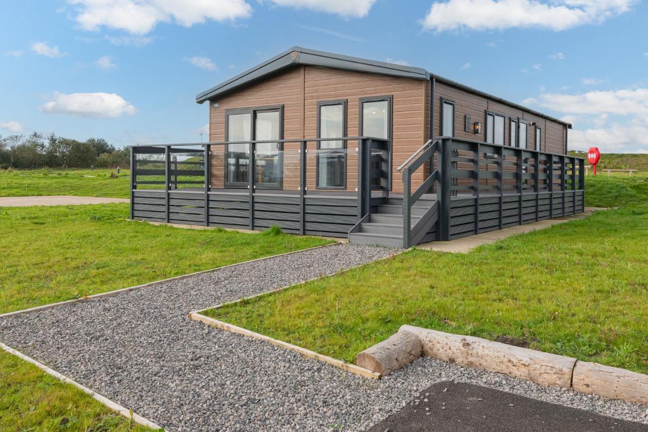 Oak Tree Timber Holiday Lodge Bassenthwaite Bagian luar foto